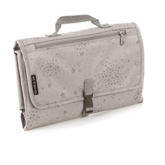 Jane Changing Portable Travel Horizons